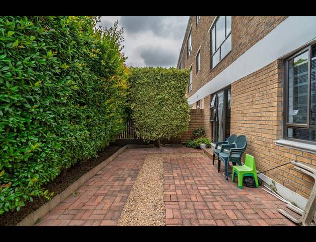 1 BEDROOM APARTMENT FOR SALE IN PLUMSTEAD